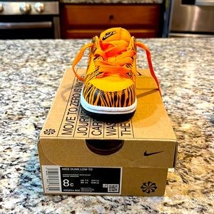 Nike Dunk Low Next to Nature Tiger Shoes, size 8C